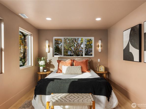 829 27th Avenue, Seattle WA 98122