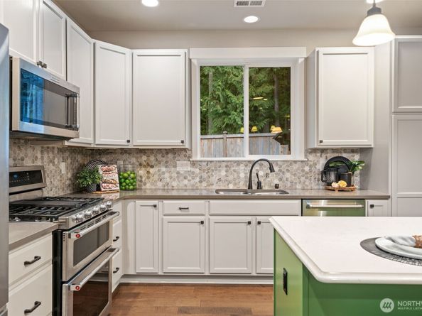 1854 Claret Loop NW, Poulsbo WA 98370