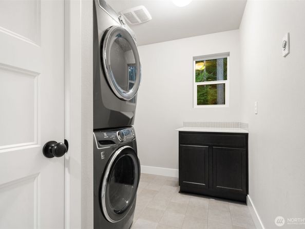 1854 Claret Loop NW, Poulsbo WA 98370