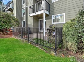 820 Cady Road E102, Everett WA 98203