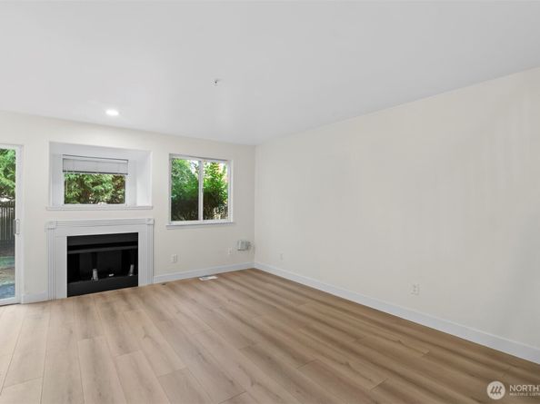 625 101st Place SE C, Everett WA 98208