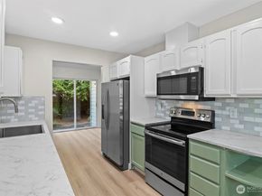 625 101st Place SE C, Everett WA 98208