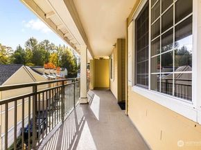 1800 NE 40th Street E301, Renton WA 98056