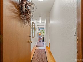 8517 242nd Street SW 402B, Edmonds WA 98026