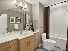 3949 W Barrett Lane, Seattle WA 98199