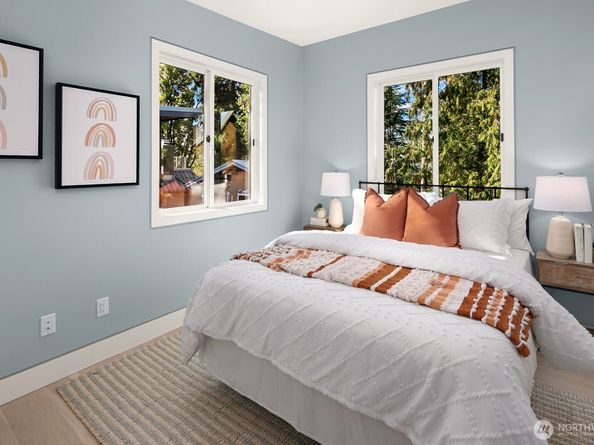 3949 W Barrett Lane, Seattle WA 98199