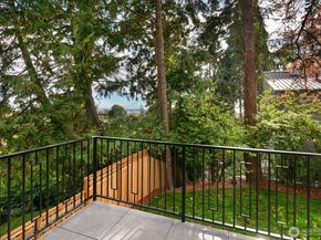 3949 W Barrett Lane, Seattle WA 98199