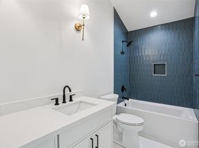 13748 Stone Avenue N, Seattle WA 98133