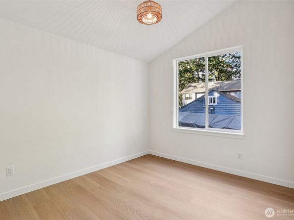 13748 Stone Avenue N, Seattle WA 98133