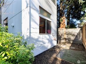4416 Francis Avenue N B, Seattle WA 98103