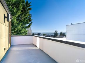 4416 Francis Avenue N B, Seattle WA 98103