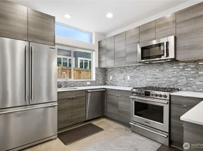 4416 Francis Avenue N B, Seattle WA 98103