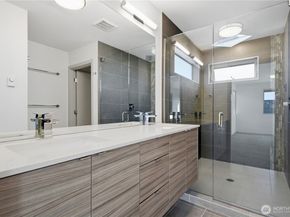 4416 Francis Avenue N B, Seattle WA 98103