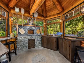 9631 Summer Hill Lane NE, Bainbridge Island WA 98110
