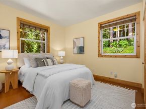 9631 Summer Hill Lane NE, Bainbridge Island WA 98110