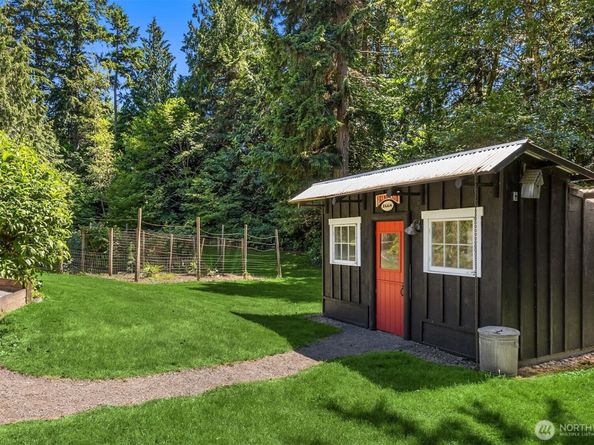9631 Summer Hill Lane NE, Bainbridge Island WA 98110