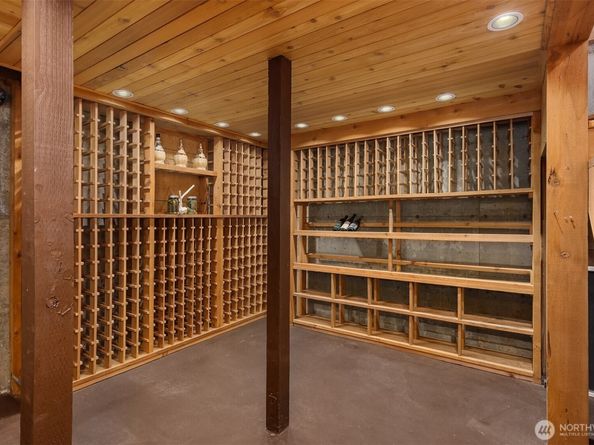 9631 Summer Hill Lane NE, Bainbridge Island WA 98110