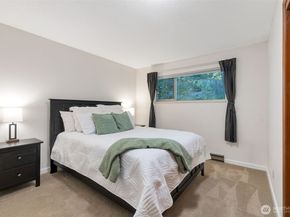 1515 NE 106th Street, Seattle WA 98125