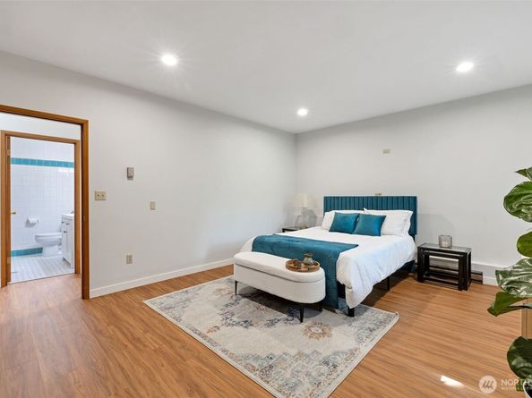 1515 NE 106th Street, Seattle WA 98125