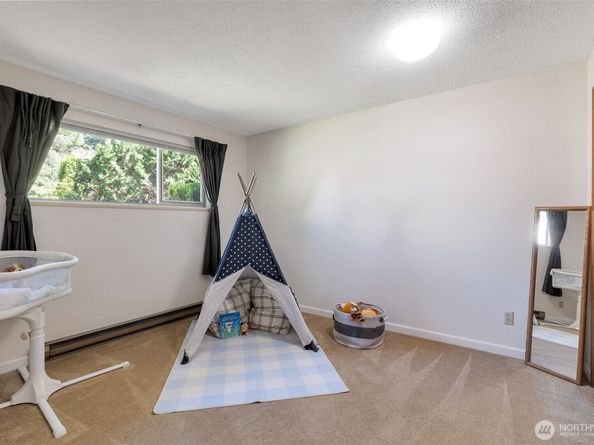 1515 NE 106th Street, Seattle WA 98125