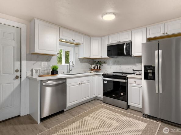 18006 116th Ave SE, Renton WA 98058