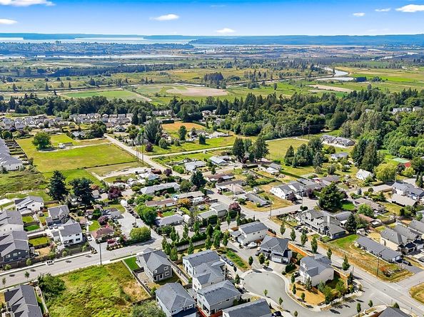 8312 8th Place SE, Lake Stevens WA 98258