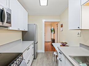 7 Harrison Street 5, Seattle WA 98109