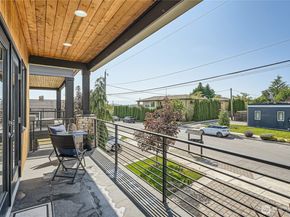 1240 4th Street W, Kirkland WA 98033