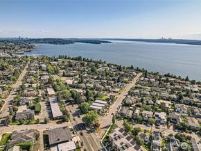 1240 4th Street W, Kirkland WA 98033