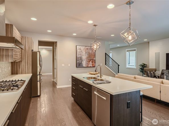 1240 4th Street W, Kirkland WA 98033