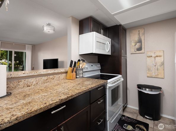 33006 17th Place S A104, Federal Way WA 98003