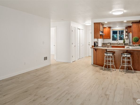 7811 218th Street SW 31, Edmonds WA 98026