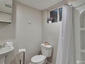 14627 SE Newport Way, Bellevue WA 98006