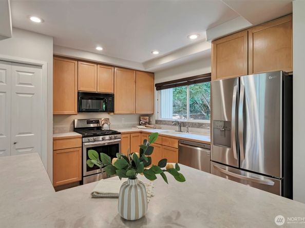 14627 SE Newport Way, Bellevue WA 98006