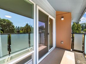 15152 65th Avenue S 818, Tukwila WA 98188
