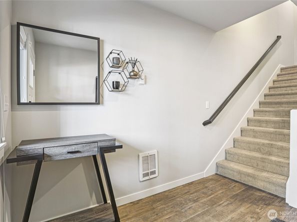 18901 12th Place W H2, Lynnwood WA 98036