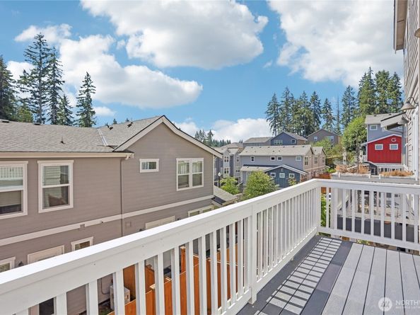 18901 12th Place W H2, Lynnwood WA 98036