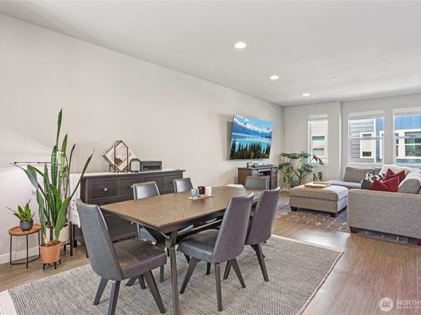 18901 12th Place W H2, Lynnwood WA 98036