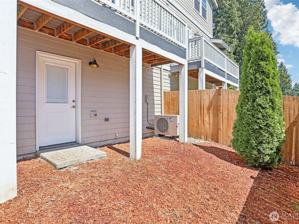 18901 12th Place W H2, Lynnwood WA 98036