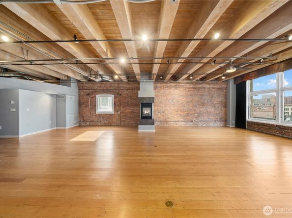 210 3rd Avenue S 3C, Seattle WA 98104