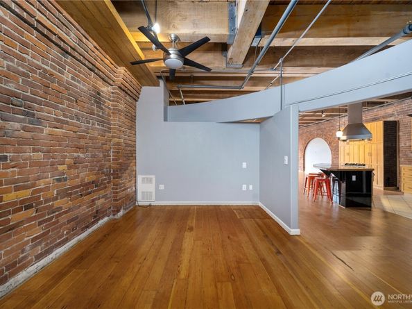 210 3rd Avenue S 3C, Seattle WA 98104
