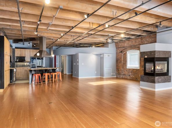 210 3rd Avenue S 3C, Seattle WA 98104