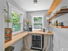 16832 McIntyre Road SW, Vashon WA 98070