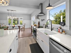 16832 McIntyre Road SW, Vashon WA 98070