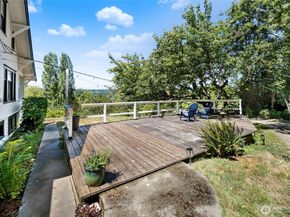 16832 McIntyre Road SW, Vashon WA 98070