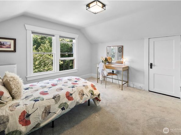 16832 McIntyre Road SW, Vashon WA 98070