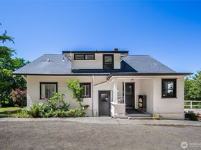 16832 McIntyre Road SW, Vashon WA 98070
