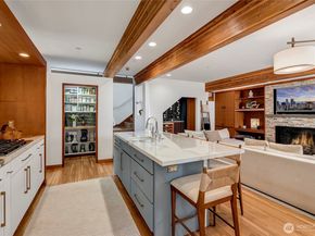 7236 Holly Hill Drive, Mercer Island WA 98040