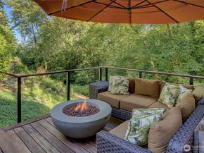 7236 Holly Hill Drive, Mercer Island WA 98040