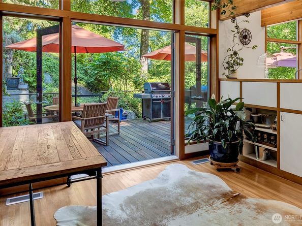7236 Holly Hill Drive, Mercer Island WA 98040